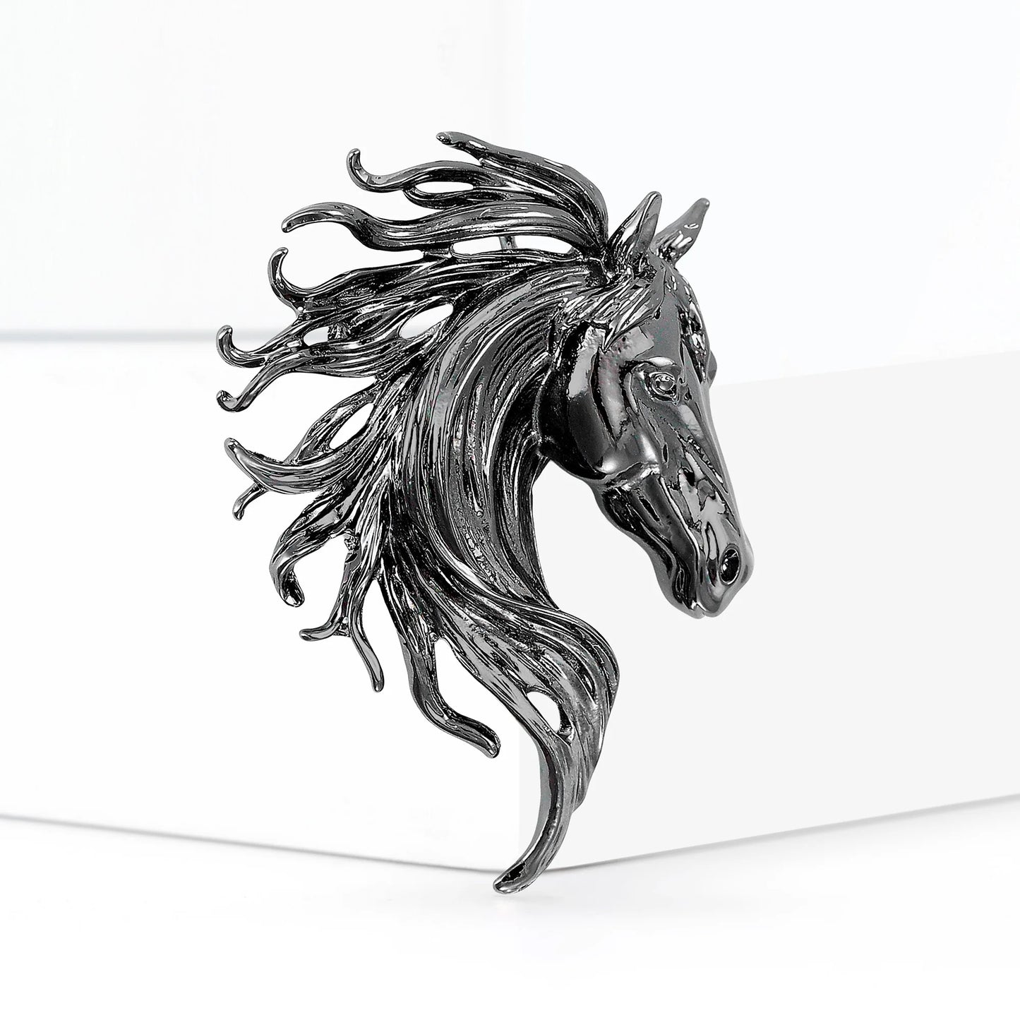 Fashion Horse Brooches for Women Unisex Zodiac Animal Pins keychain Event Party New Year Gifts Jewelry Decoration Accessories