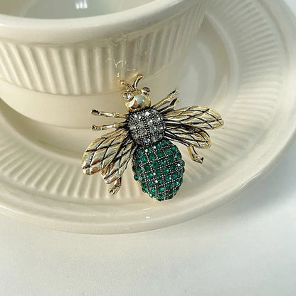 SKEDS Luxury Exaggerated Vintage Women Girls Crystal Bee Brooch Pin Fashion Elegant Lady Exquisite Insect Rhinestone Badges