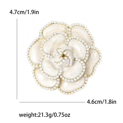 Beaut&Berry Luxury White Camellia Brooches for Women Flower Plant Pins Friends Party Gift Banquet Jewellery Accessories