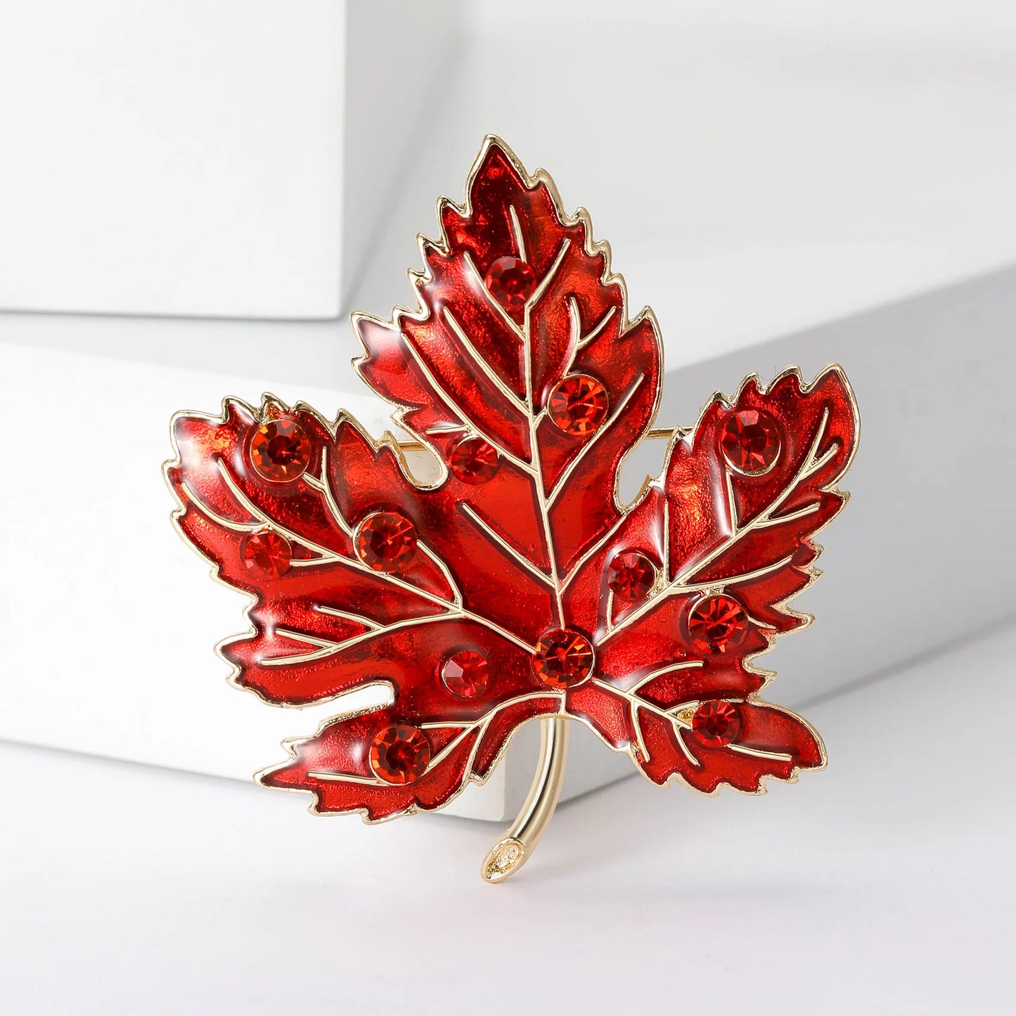 Exquisite Crystal Enamel Maple Leaf Brooch Pin for Women Plant Corsage Badge Wedding Jewelry Gifts