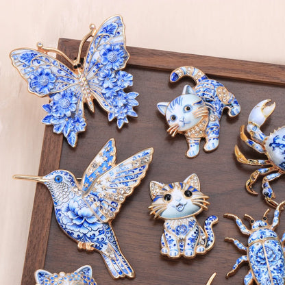 Chinese-style Blue-and-White Porcelain Pattern Brooches for Men and Women, Featuring Insect, Animal, Plant, and Floral Designs
