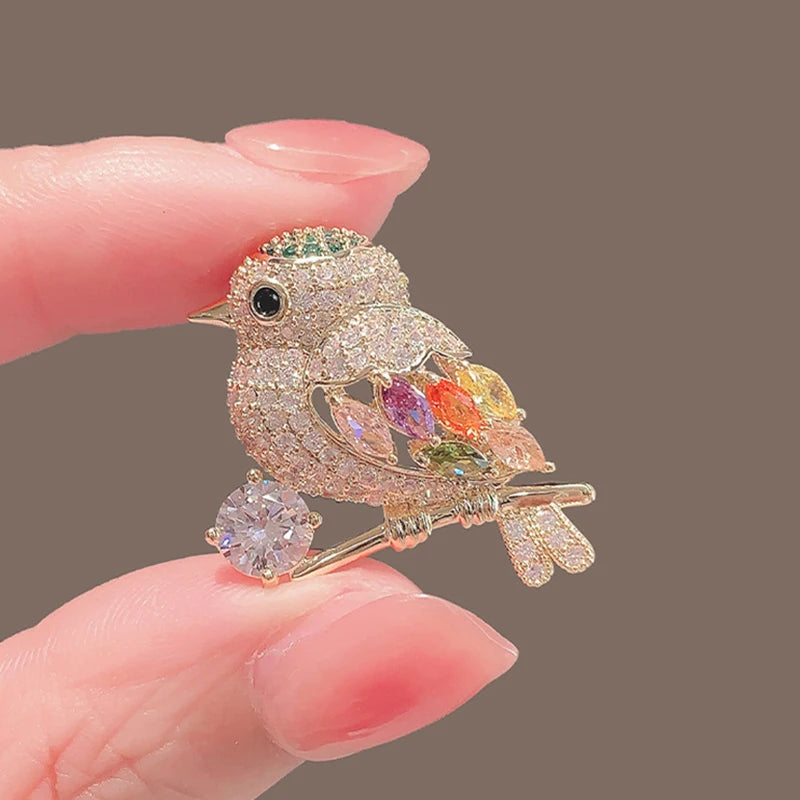 1pc Luxury New Tulip Flower Brooch Elegant Design Sense Rose White Stone Jewelry Collar Pin Jewelry