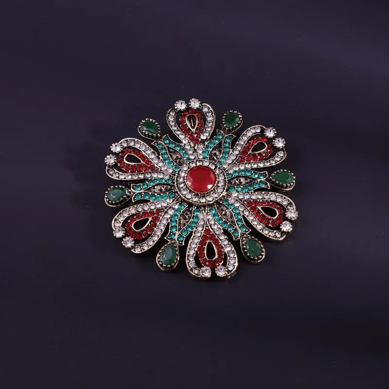 Baroque Classic Crystal Badges Brooch For Women Men Retro Rhinestone Pin Accessories