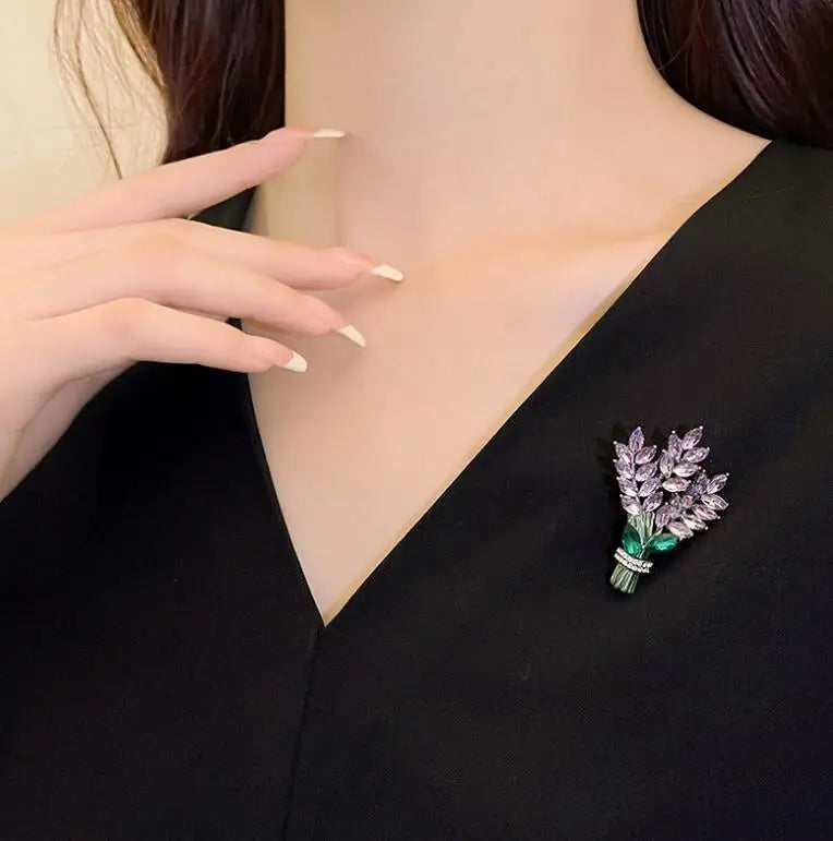Exquisite Purple Lavender Brooch Women's Brooches Crystal Rhinestone Bouquet Pins Clothing Coat Luxury Jewelry Girl Gift