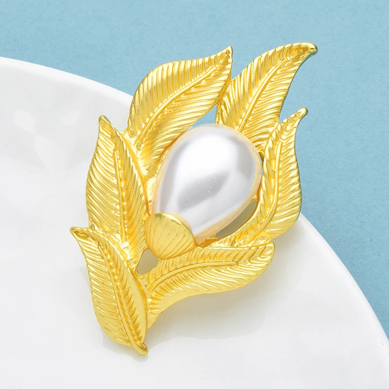 Wuli&baby Pearl Gold-color Flower Brooches For Women Unisex Easy-match Plants Party Office Brooch Pins Gifts