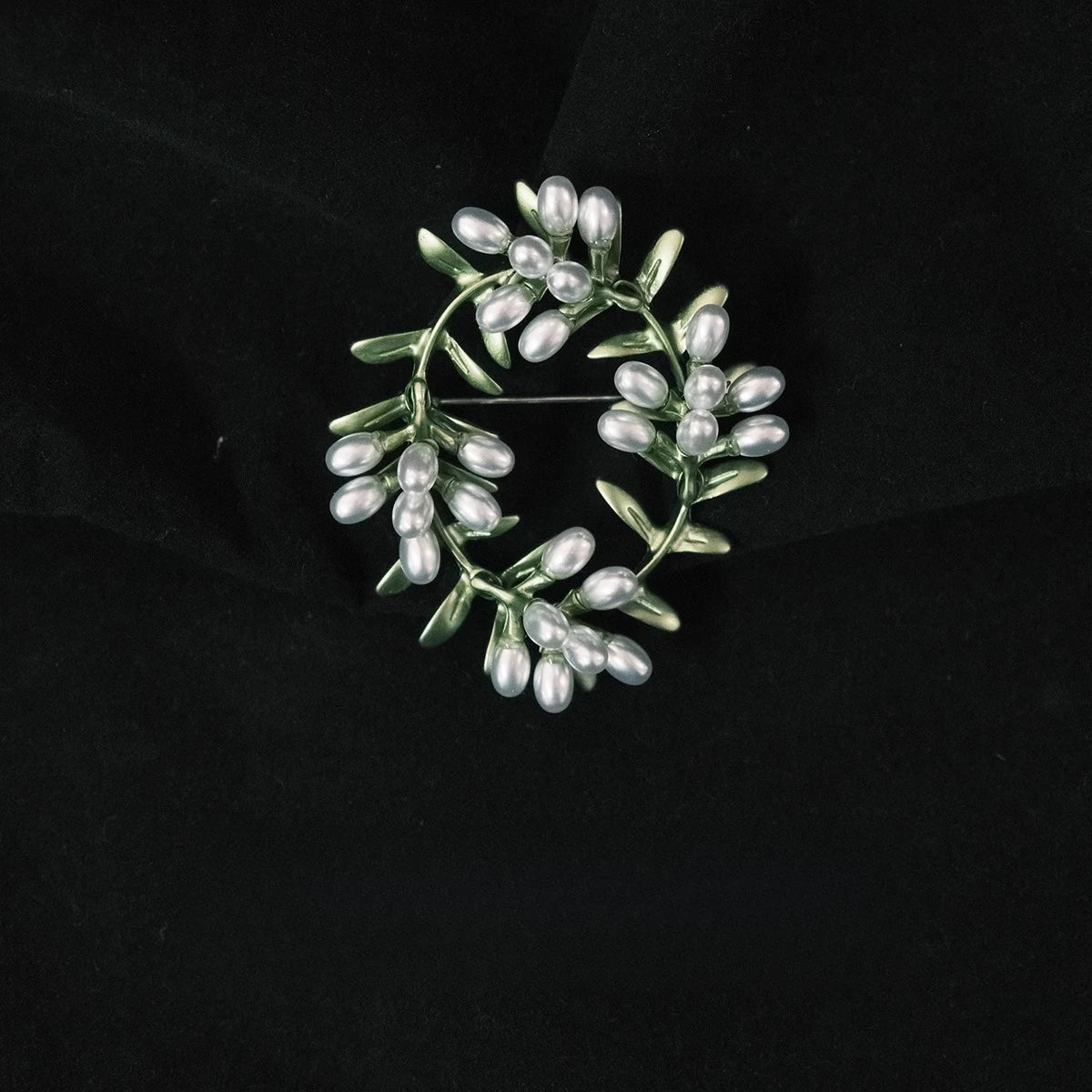 Elegant and Beautiful Green Vine Flower Design Men's and Women's BroochPins，JewelryAccessories, WeddingHolidayPartyCouples Gifts