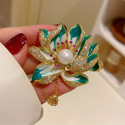 Women's Retro Chinese Style Green Enamel Lotus Flower Brooch Banquet Party Elegant Light Luxury Suit Jacket Pin Corsage
