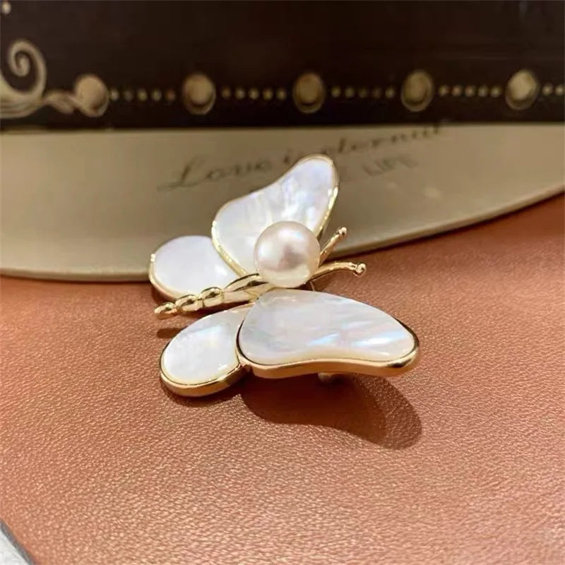 Classic Rhinestone Butterfly Brooches For Women Vintage Beauty Casual Brooch Pins Clothing Accessories Party Wedding Gifts