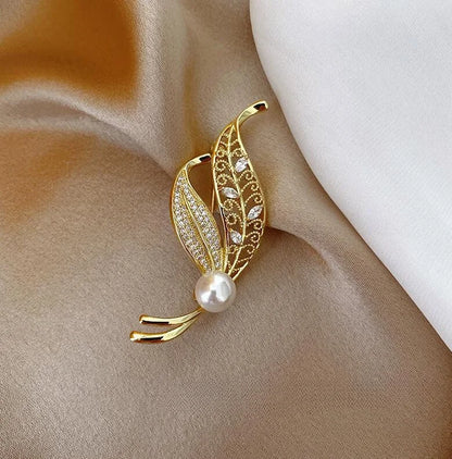 Exquisite Pearl Sunflower Brooches Lapel Pin Lady Rhinestone Flower Brooches Corsage Coat Wedding Jewelry for Women