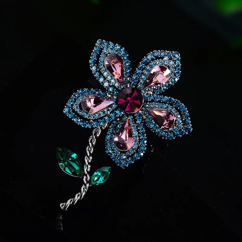 SKEDS Chic Luxurious Elegant Vintage Crystal Flower Brooch Exquisite High-end Women's Jewelry Suitable for Dresses and Jackets