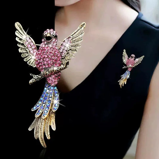 Vintage Colorful Full of Rhinestone Hummingbird Brooch for Women Men Cartoon Eagle Animal Lapel Pin Coat Jewelry Accessories