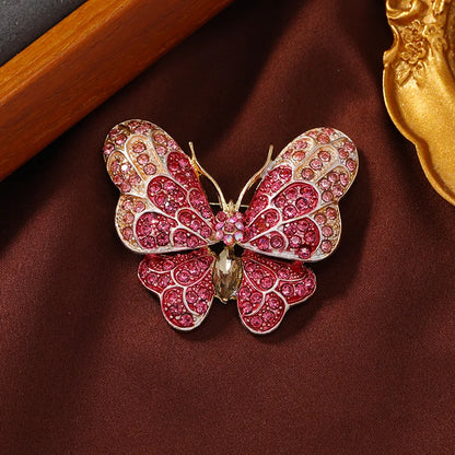 Women  Classic Vintage Luxury Crystal Butterfly Brooches Pins Exquistie Fashion Shiny Rhinestone Insect Series Accessories