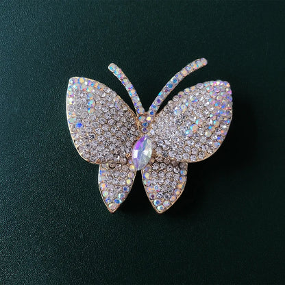 Women  Classic Vintage Luxury Crystal Butterfly Brooches Pins Exquistie Fashion Shiny Rhinestone Insect Series Accessories