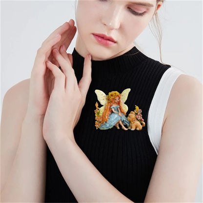 Baroque Luxury Beautiful Wings Little Girl Puppy Fairy Design Men's and Women's Brooch Pin, Jewelry Accessories for Clothing