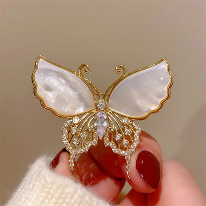 Korean Crystal Violin Pearl Brooch Jewelry Luxury Music Equipment Classic Metal Lapel Pins Gifts for Women Men Accessories