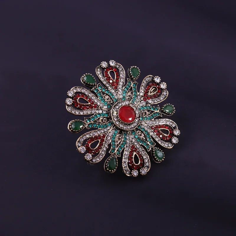 Baroque Classic Crystal Badges Brooch For Women Men Retro Rhinestone Pin Accessories