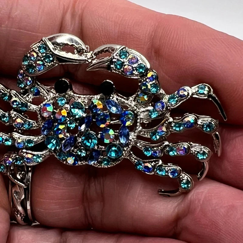 New fashion blue crystal crab brooch for women and men cute animal brooch fashion banquet jewelry holiday gift