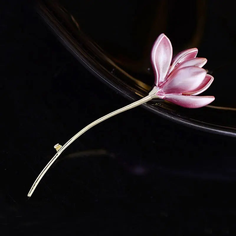 Fashion Exquisite Brooches for Women Girls Elegant Lotus Flower Metal Badges Brooches Casual Office Pins Suit Jewelry