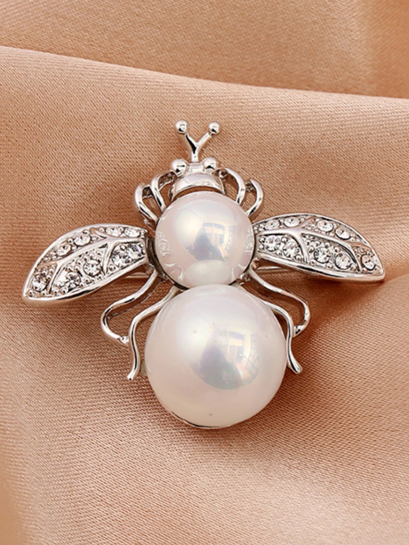 1 piece of women's European and American trendy little bee pearl brooch for fashionable dressing, banquet, party, holiday gift