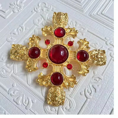Luxury Vintage Court Cross Brooch Baroque Openwork Shiny Crystal Pearl Pin Men's and Women's Metal Enamel Jewelry Gifts