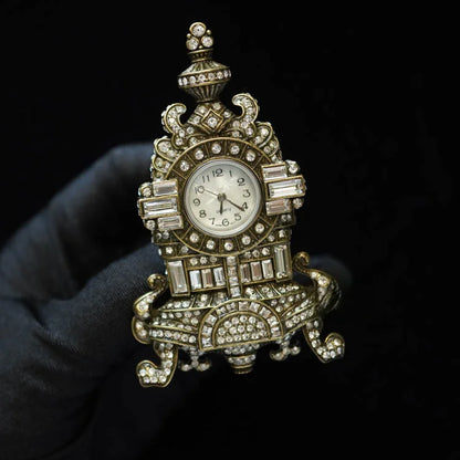 Classic Baroque Style Heavy Industry Crystal Castal Castle Carriage Brooch For Women Vintage Rhinesone Clock Pin Badges