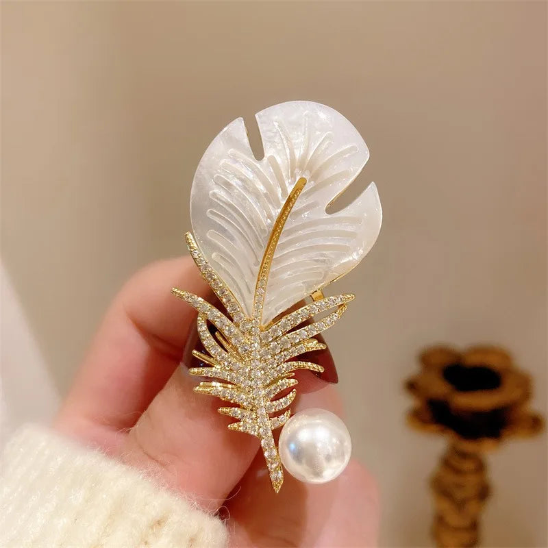 Women Girls Feather Rhinestone Brooches Jewelry Clothing Suit Pins Accessories