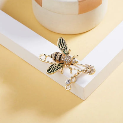 SKEDS Luxury Exaggerated Vintage Women Girls Crystal Bee Brooch Pin Fashion Elegant Lady Exquisite Insect Rhinestone Badges