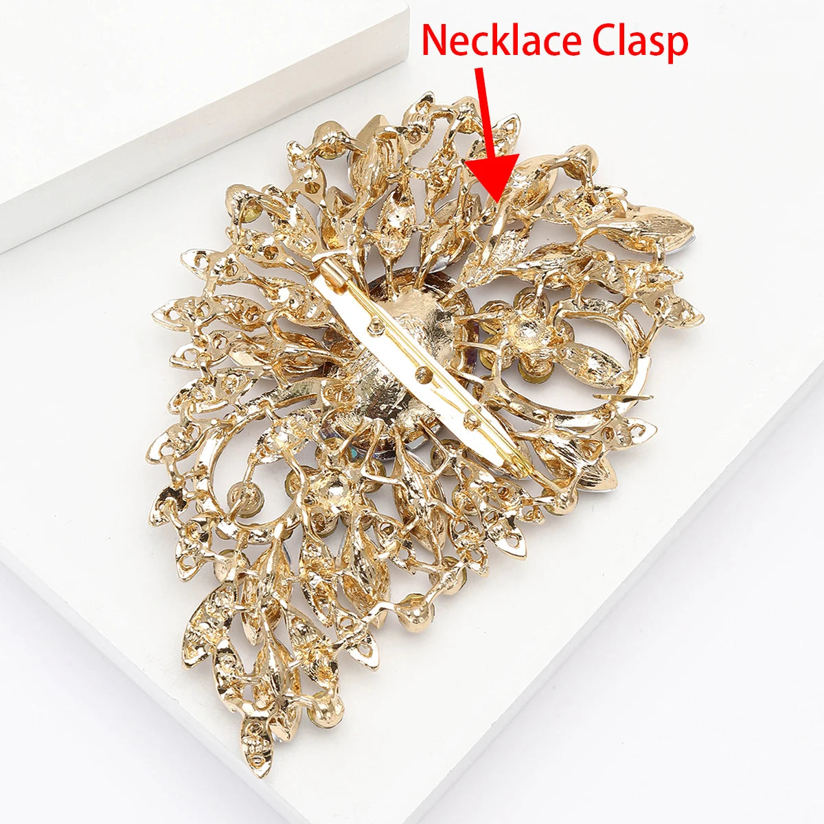 Beaut&Berry Luxury Crystal Large Glass Brooches for Women  Rhinestone Pins Friends Party Gifts Banquet Jewellery Accessories