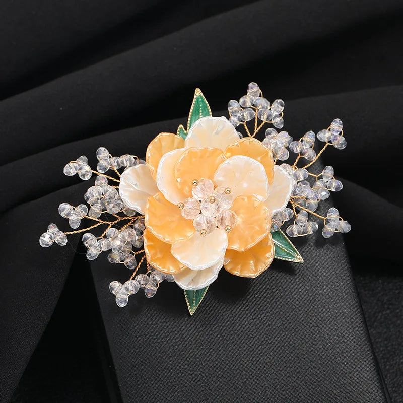 SKEDS 2022 Exquisite Luxury Women Rhinestone Flower Brooch Badges Pearl Crystal Plant Brooches High Quality Retro Pin For Lady