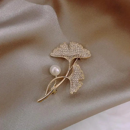 Exquisite Pearl Sunflower Brooches Lapel Pin Lady Rhinestone Flower Brooches Corsage Coat Wedding Jewelry for Women