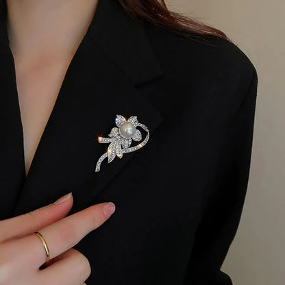 Luxury Yellow Enamel Sunflower Brooches For Women Rhinestone Plant Daisy Moon Flower Lapel Pins Clothes Badge Gorgeous Jewelry