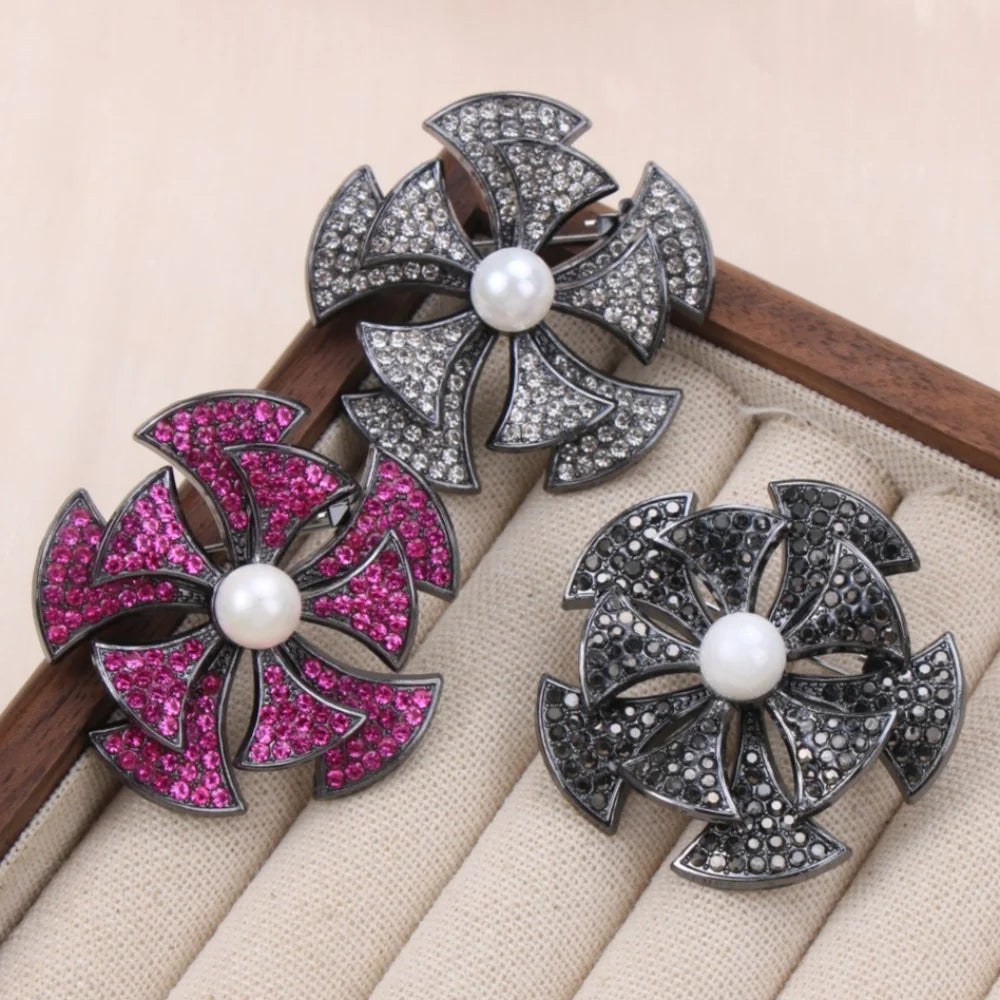 Baroque Luxury Floral Design Brooches for Men and Women, Jewelry, Fashion Accessories, Couple's Gifts, Holiday and Party Gifts