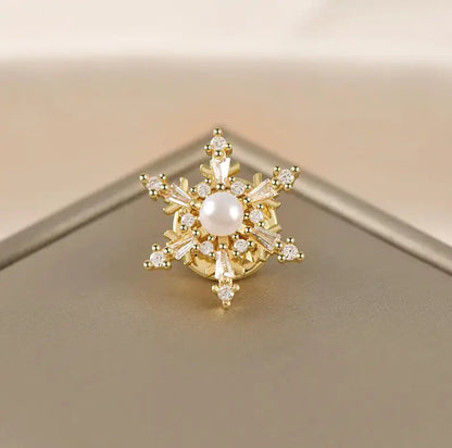 Cute Mini Brooch Pins Colorful Crystal Fruit Bowknot Flower Neckline Lapel Pin for Women Girls Buckle Jewelry Gifts