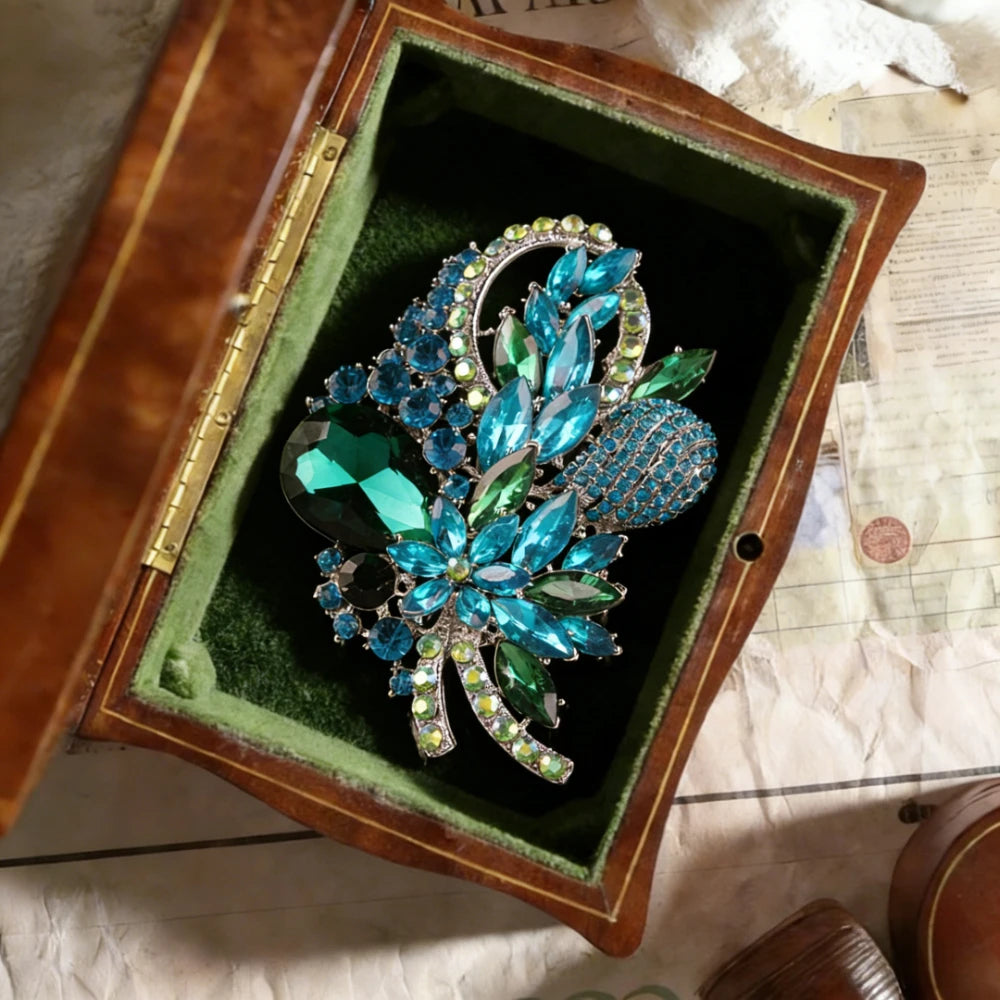 Baroque Luxury Beautiful Openwork Floral Design Brooch for Men and Women, Jewelry Accessories, Wedding Holiday Party Couple Gift