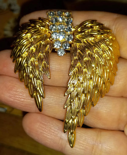 SKEDS Vintage Women Men Classic Feather Golden Crystal Brooch Badges Retro Lady Palace Sparkly Accessories Pin For Woman Man