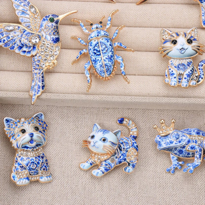 Chinese-style Blue-and-White Porcelain Pattern Brooches for Men and Women, Featuring Insect, Animal, Plant, and Floral Designs