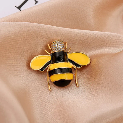 SKEDS Luxury Vintage Women Crystal Cute Enamel Bee Brooches Pins Baroque Pearl Insect Jewelry Brooch For Lady Badges Lapel Pins
