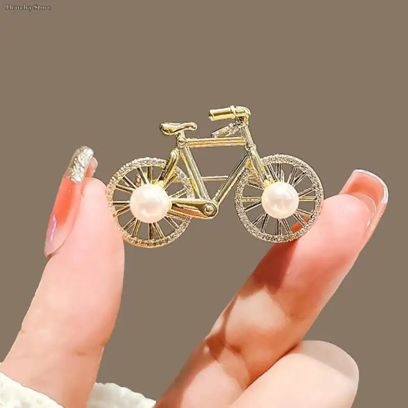 Fashion Bicycle Shape Brooch Men Women Leisure Cycling Sports Gift Cyclists Badges Sports Lapel Pins Biking Jewelry Biker Gift