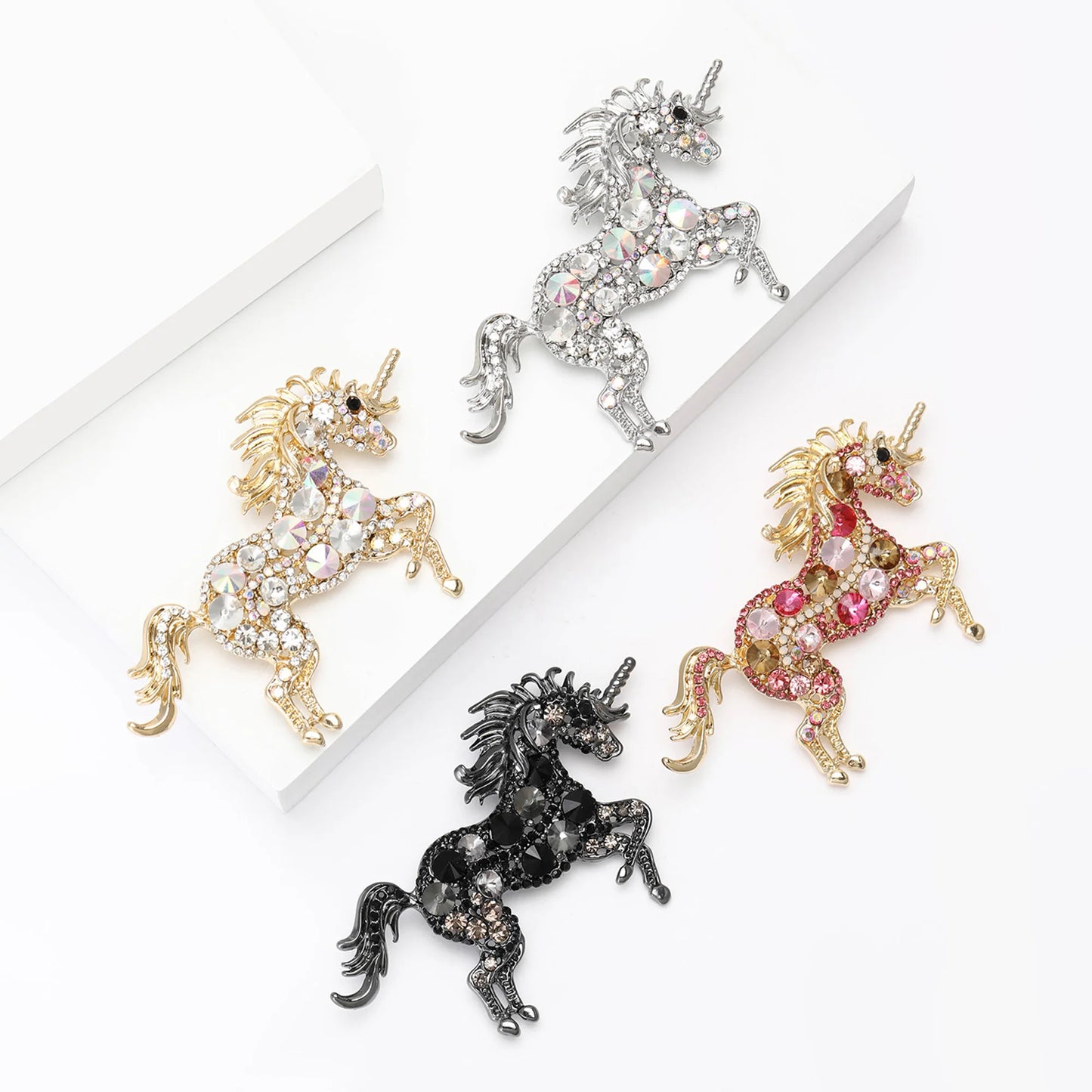 Beaut&Berry Classic Rhinestone Horse Brooches for Women Animal Pin Necklace Luxury  New Year Gifts Friends Zodiac Animal Jewelry
