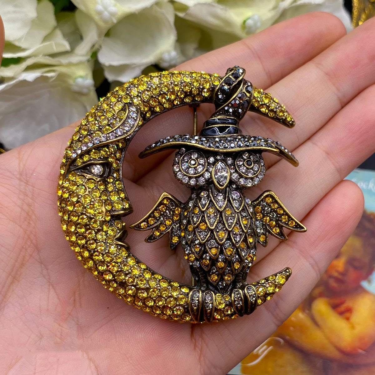 Classic Baroque Style Heavy Industry Crystal Castal Castle Carriage Brooch For Women Vintage Rhinesone Clock Pin Badges