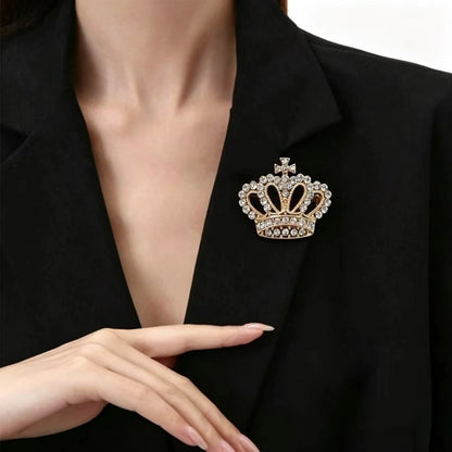 Luxurious Diamond Crown Brooch Women’s Alloy Rhinestone Brooch Fashionable and Versatile Suit Jacket Coat Accessory Brooches