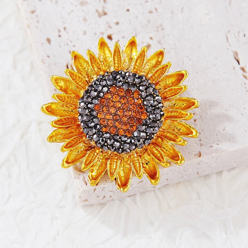 Shiny Rhinestone Sunflower Brooch Pin For Women Luxury Zircon Daisy Flower Collar Badge Elegant Floral Bouquet Corsage Jewelry