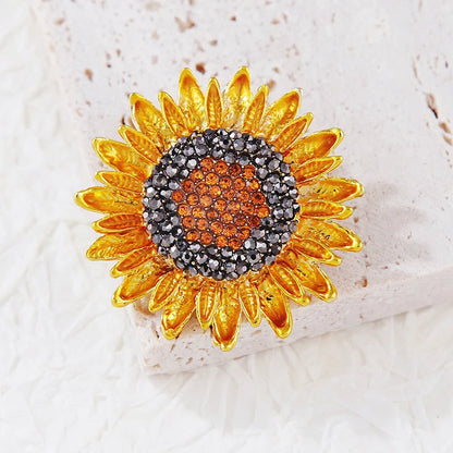 Shiny Rhinestone Sunflower Brooch Pin For Women Luxury Zircon Daisy Flower Collar Badge Elegant Floral Bouquet Corsage Jewelry