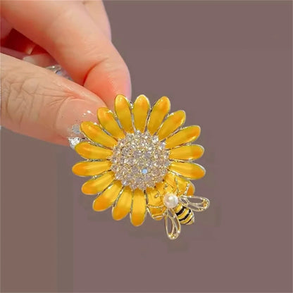 1Pc Charm Enamel Sunflower Bee Brooch Korean Fashion Pin Personalized Creative Jewelry Accessories Party Banquet Birthday Gift