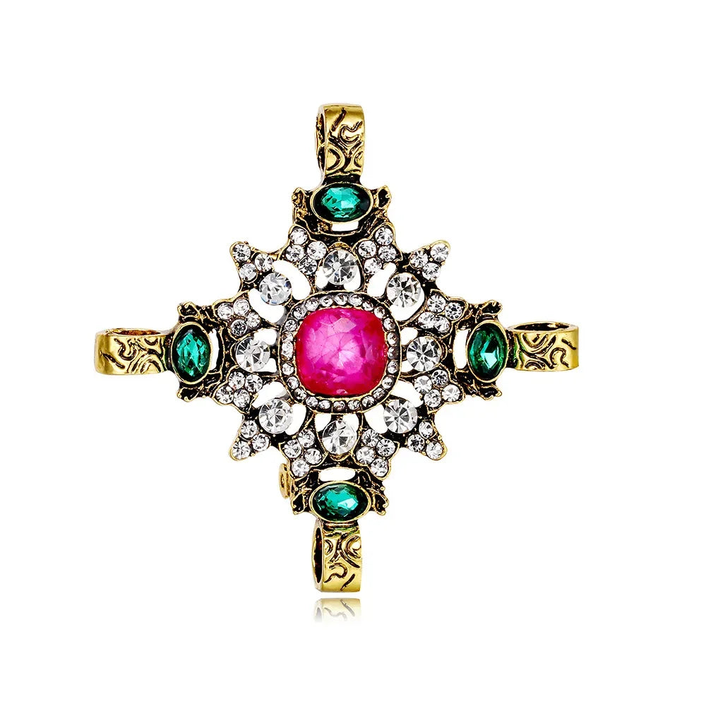 Luxury Vintage Court Cross Brooch Baroque Openwork Shiny Crystal Pearl Pin Men's and Women's Metal Enamel Jewelry Gifts