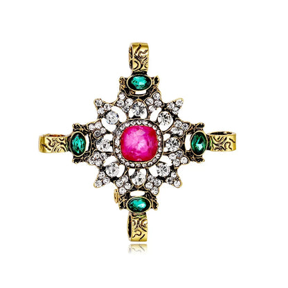 Luxury Vintage Court Cross Brooch Baroque Openwork Shiny Crystal Pearl Pin Men's and Women's Metal Enamel Jewelry Gifts