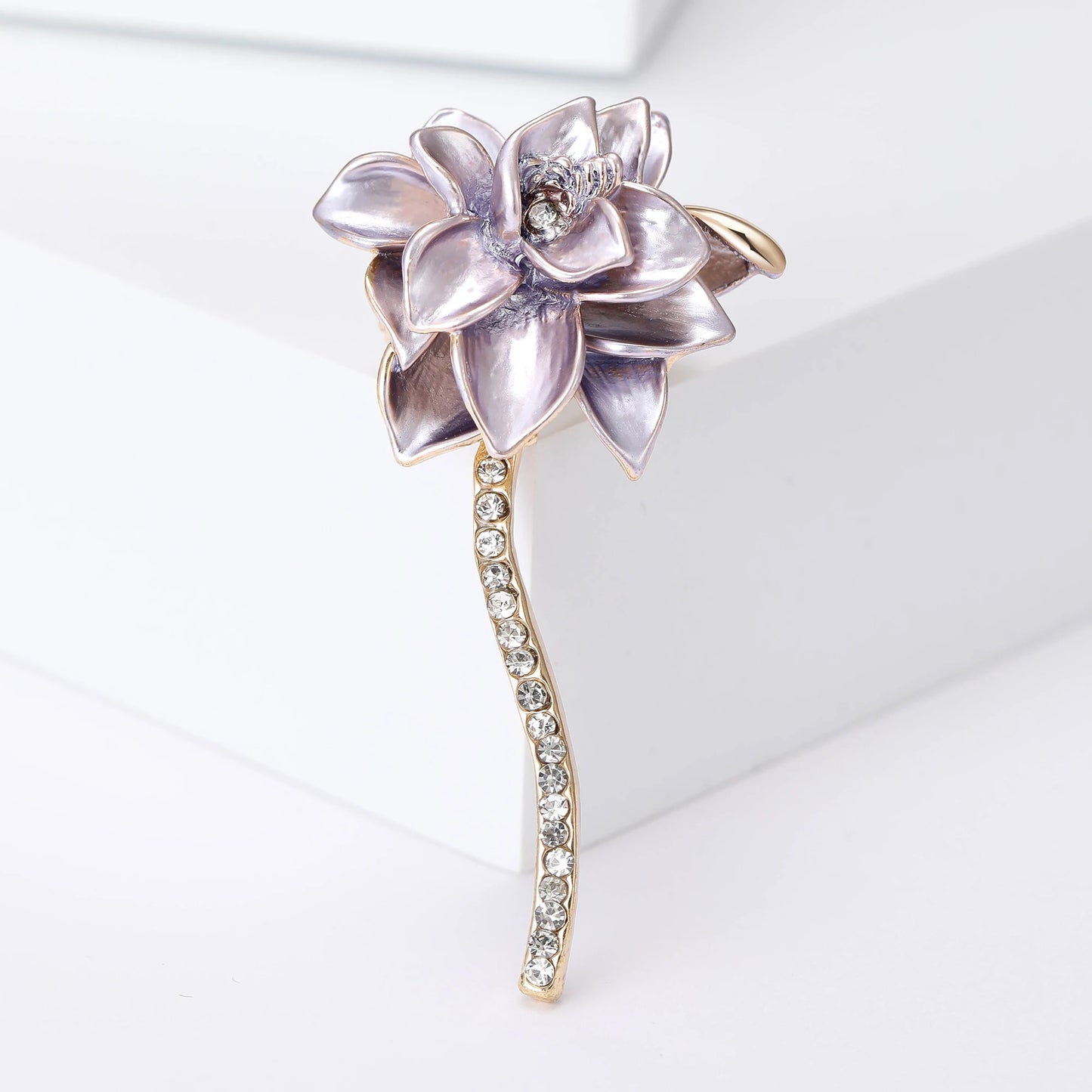 Luxury Pearl Enamel Flower Brooches for Women 4-color Botanical Pins Elegant Casual Accessories Perfect Gifts