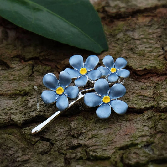 Beaut&Berry Trendy Forget Me Not Blue Flower Brooches for Women Unisex Enamel Plant Pins Casual Party Accessories Gifts Friends